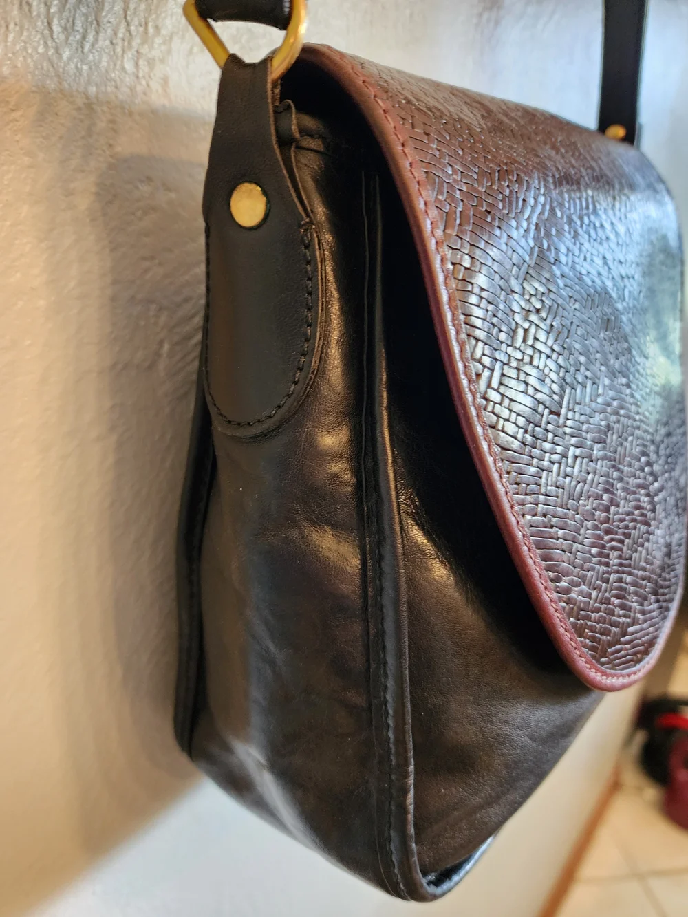 Vintage Brahmin Black Leather Crossbody with Brown Woven Flap